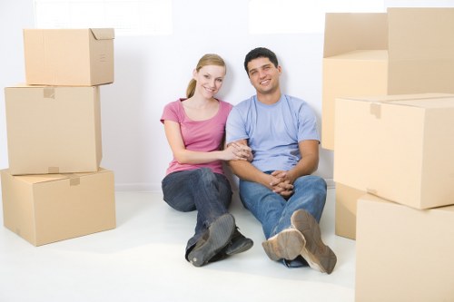 Creekmouth household using mobile self storage during a home move