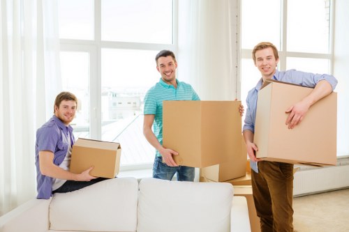 Residential packing services in Creekmouth for families and flats