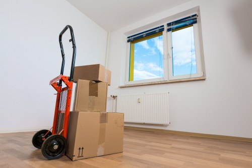 Secure short-term storage for residential and commercial customers near Creekmouth