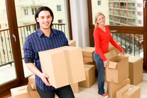 Flexible mobile self storage solution for homes and businesses in Creekmouth